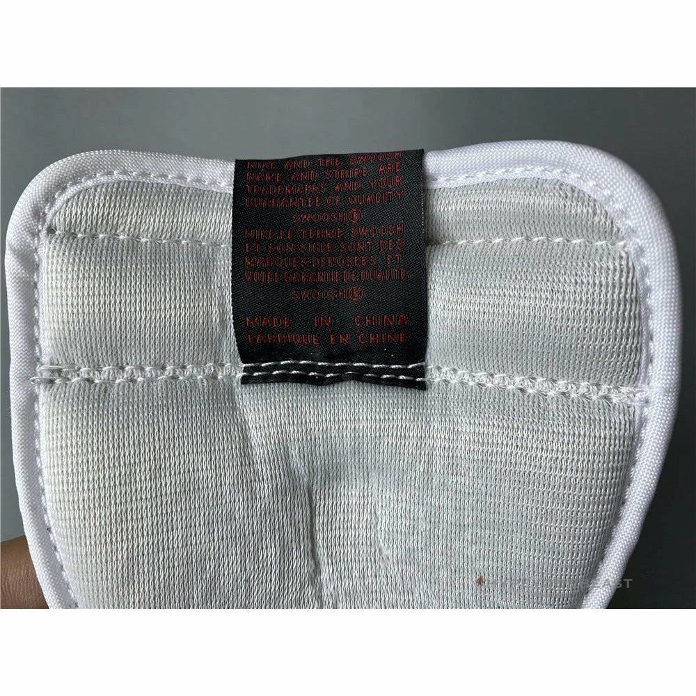 Air Jordan 1 High ‘Light Smoke Grey’