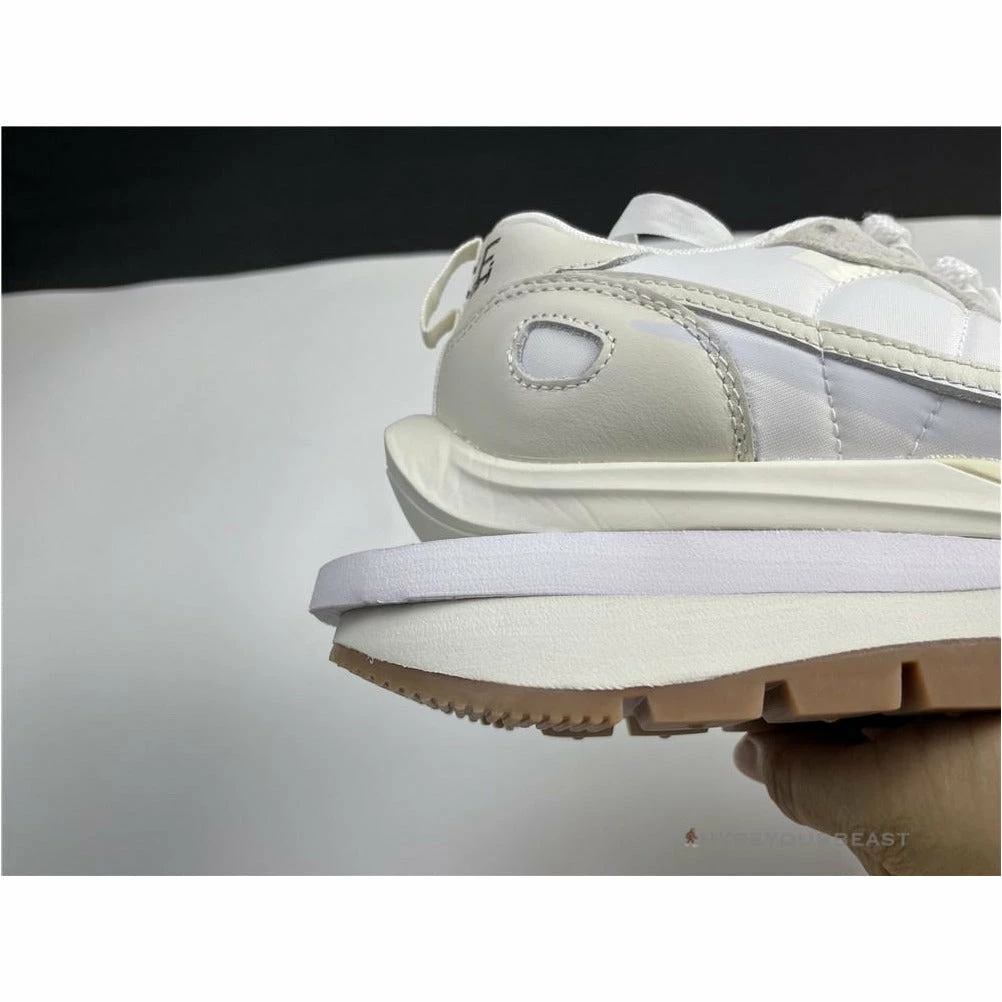 HypeYourBeast Nike Vaporwaffle Sacai 3.0 White