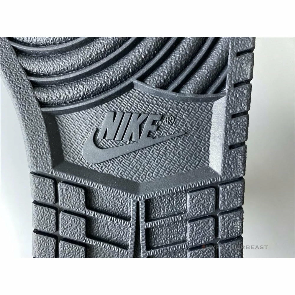 Air Jordan 1 High ‘Light Smoke Grey’