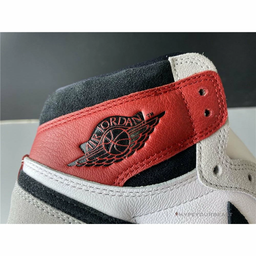 Air Jordan 1 High ‘Light Smoke Grey’