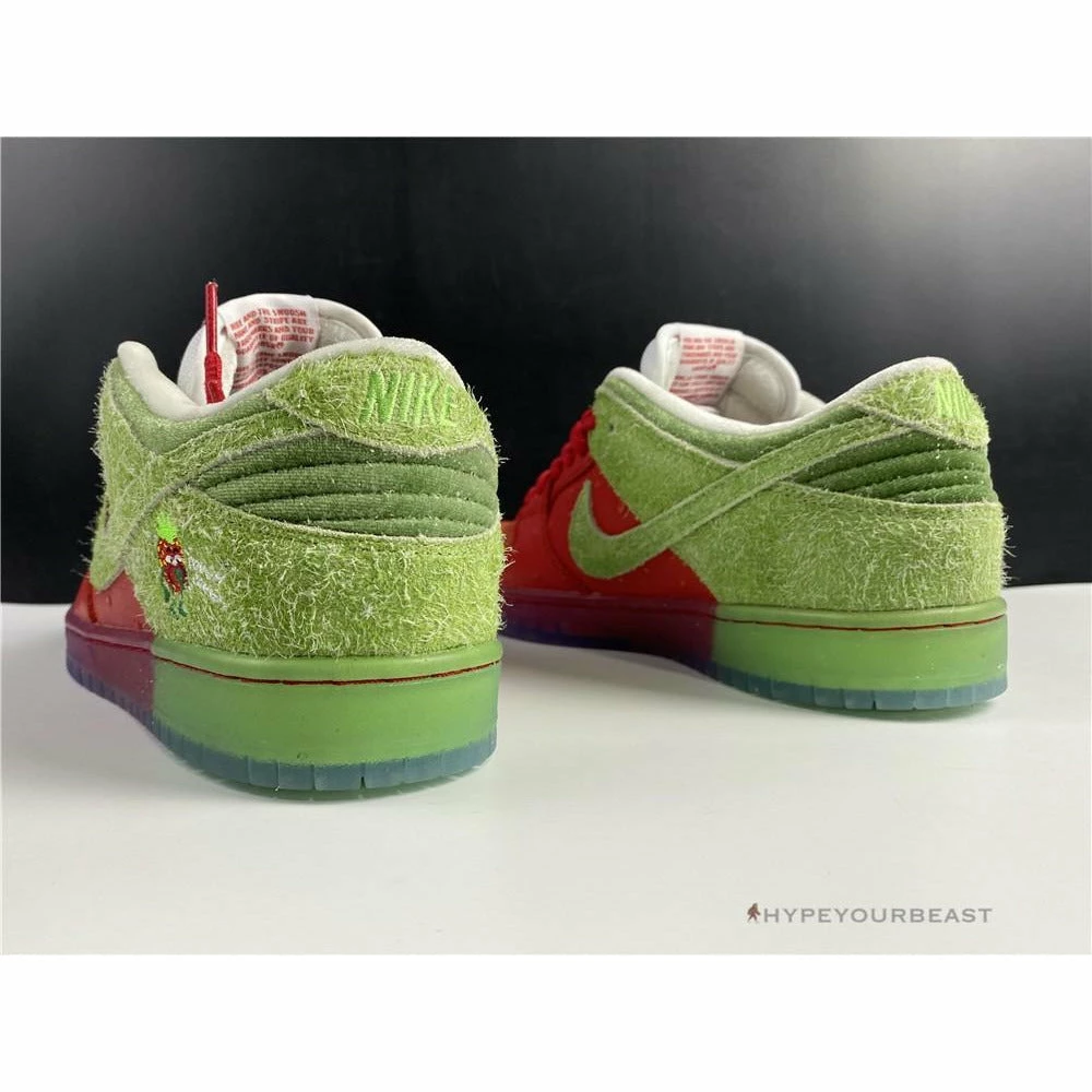 Nike SB Dunk Low ‘Strawberry Cough’